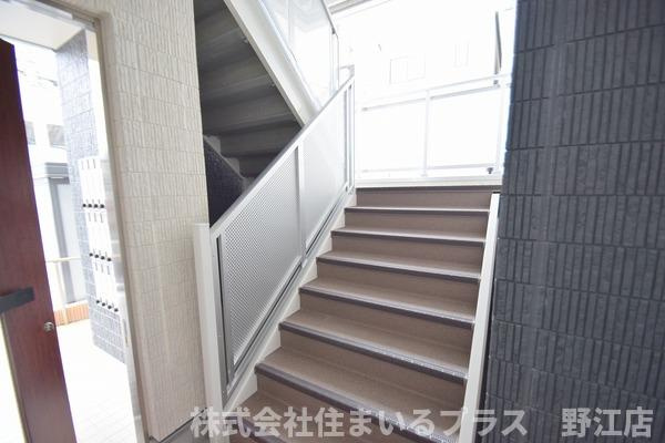 リブリ・おおさか鴫野のロビー