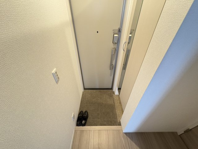 アーバンブリッジの玄関|当社、チルホームのHPもご覧ください(^^)/物件情報多数♪