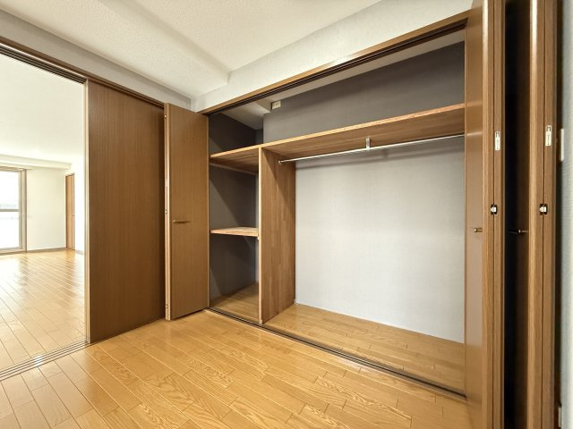 シャトー長居の収納