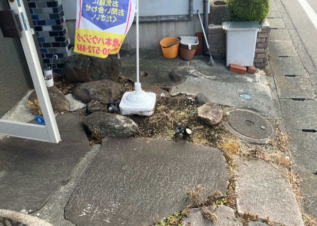 【駐車場】 | 原宿４丁目戸建 | 駐車場と明記されていても、最小スペースでつくられた駐車場だと大型車は駐車できなかったり、出入りしにくくなったりする可能性があります。お車のサイズと購入したい物件の駐車場のサイズを現地で確認しましょう。