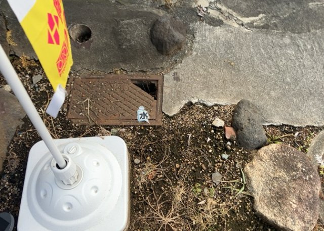 【設備】 | 原宿４丁目戸建 | 敷地内に散水栓や立水栓があると便利です。水道水を直接利用できるため、水を運ぶ手間を省くことが出来ます。大量の水を必要とする洗車作業や清掃などに役立ちます。その他設備とあわせて、現地でご確認ください。