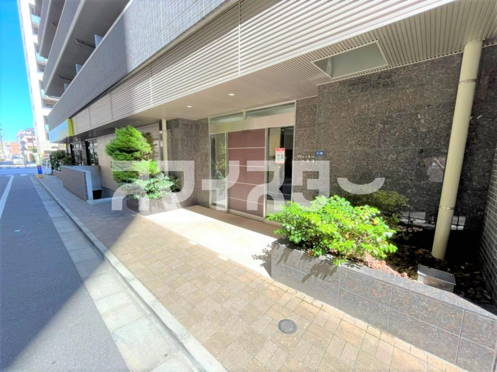 八王子市八日町の賃貸マンションのエントランス
