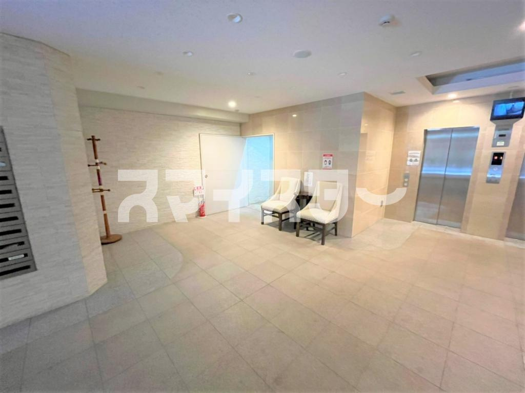 八王子市八日町の賃貸マンションのロビー