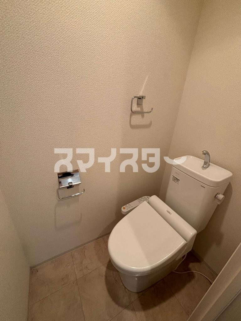 八王子市八日町の賃貸マンションのトイレ