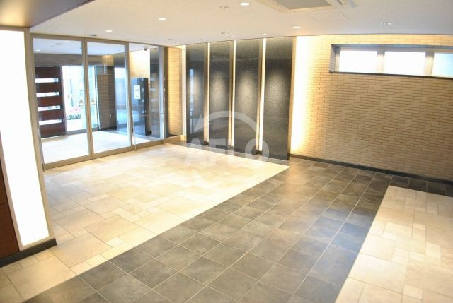 フォーチュン心斎橋イーストのその他共用部分|フォーチュン心斎橋イースト　綺麗なエントランス