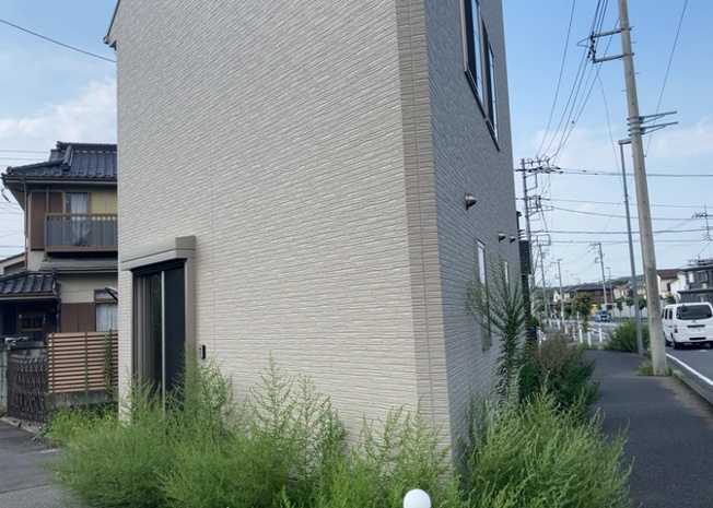 【外観】 | 橋本事業用 | お持ちの車種によっては前面道路が広い方が便利でしょう。しかし、前面道路が広ければその分交通量が多くなるため、騒音などが気になる場合があります。実際に現地を見学し、周辺交通量や騒音などを確認しましょう！