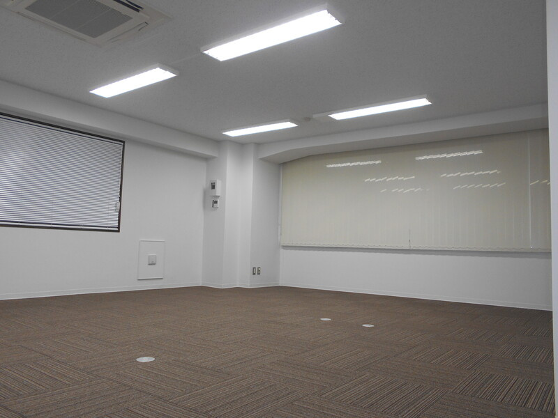 新宿エステートビルの内装