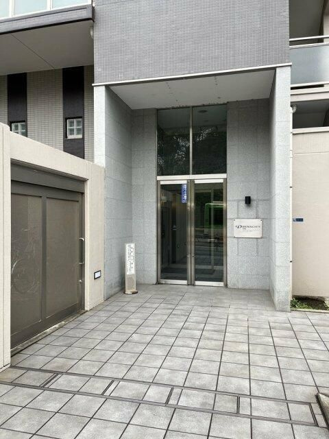 ダイナシティ王子のエントランス