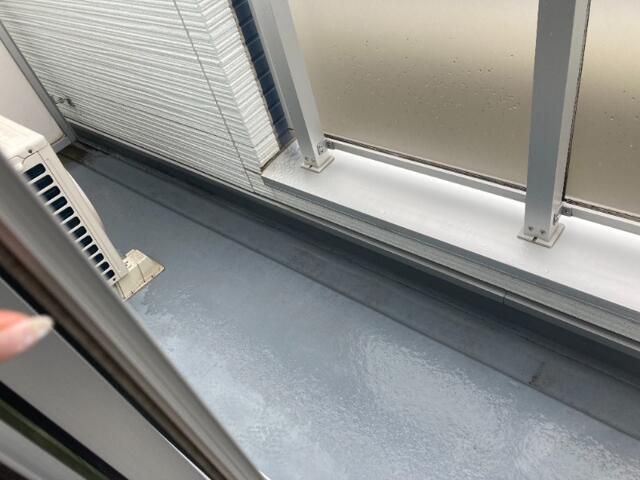 大和市南林間３丁目のアパートのバルコニー