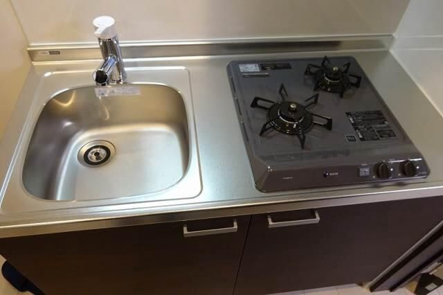 大和市南林間３丁目のアパートのキッチン