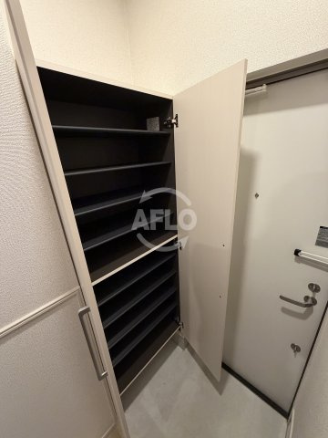 ラグーナ　ルカの内装|シューズボックス
