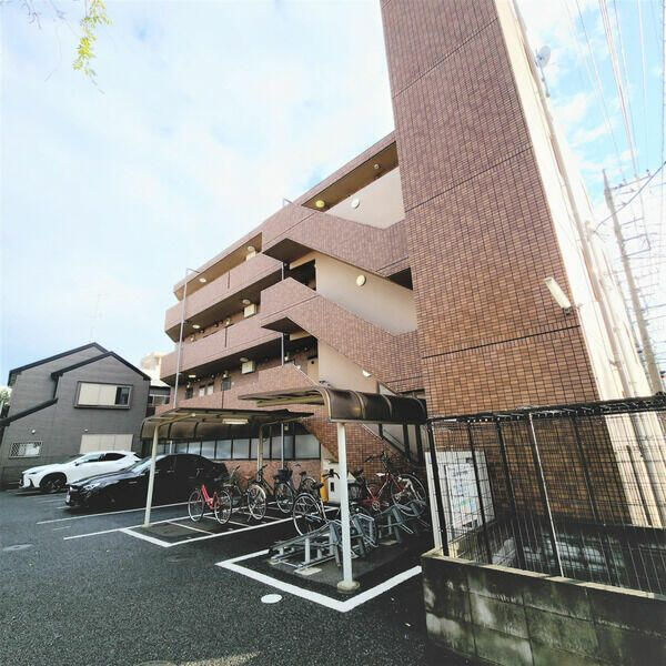 大和市中央２丁目の賃貸マンションの外観