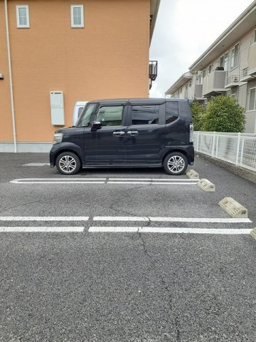 レジダンス　ノーブルⅡの駐車場