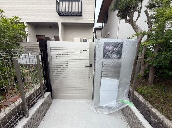 シェリル明石貴崎のエントランス