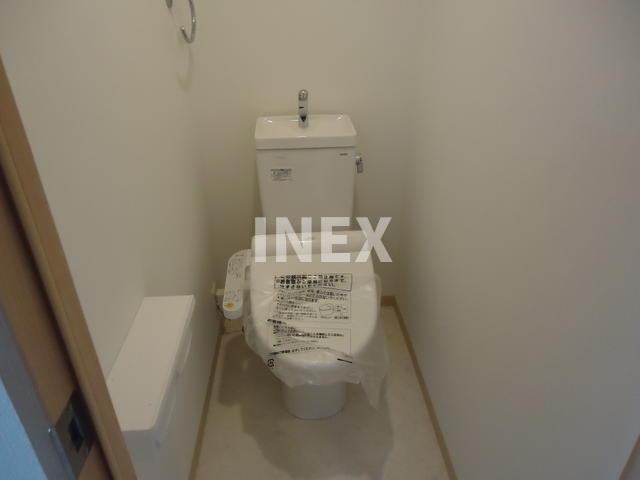 横浜市戸塚区吉田町の賃貸マンションのトイレ