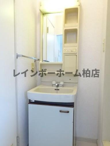 特典：仲介手数料が無料です!!の洗面所|コンパクトで使いやすい洗面所