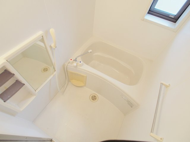 シャーメゾン近藤の浴室