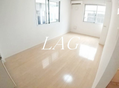 【居間・リビング】 | Ｗｅｓｔ　　Ｖｉｌｌａｇｅ | 洋室のお部屋です。