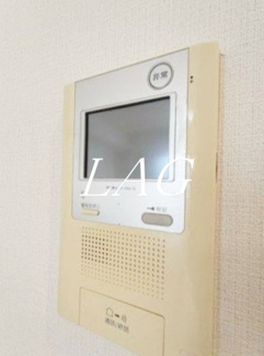 【設備】 | アイビーテラス | モニター付きインターホンです。