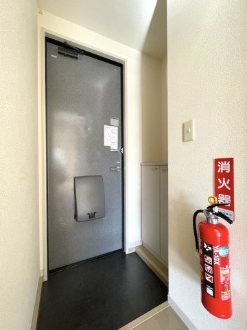 エスメラードCの玄関