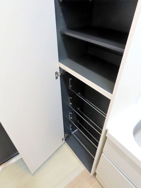 ＮｅｗＳａｆｏｌｅ南烏山(ニューサフォレミナミカラスヤマ)の玄関