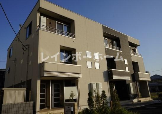 入間郡三芳町大字藤久保のアパートの外観