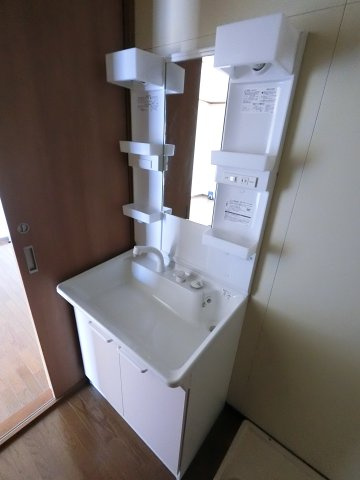 ヒルサイドおゆみ野A棟の独立洗面台|※他のお部屋の似た間取りのお写真です