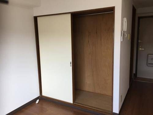 稲城市矢野口の賃貸マンションの収納