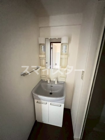 所沢市東町の賃貸マンションの独立洗面台