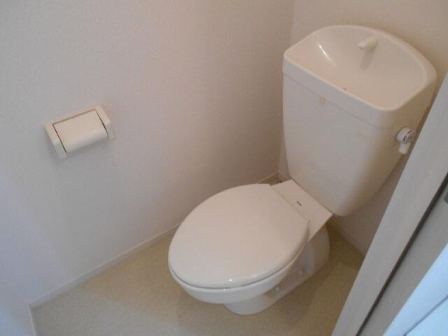 Ｗｅｓｔ　　Ｖｉｌｌａｇｅのトイレ|ゆったりとした空間のトイレです