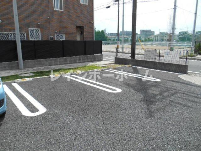 ふじみ野市上ノ原１丁目の賃貸マンションの駐車場