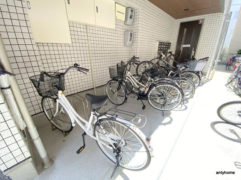 カデンツァ　仲介手数料無料の駐車場