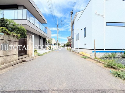 【前面道路含む現地写真】 | 国分寺市西町3丁目　新築戸建　全３棟