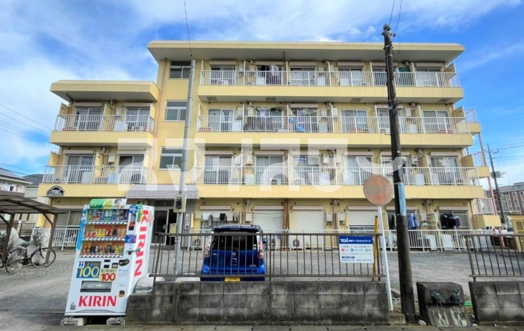 青梅市野上町３丁目の賃貸マンションの外観