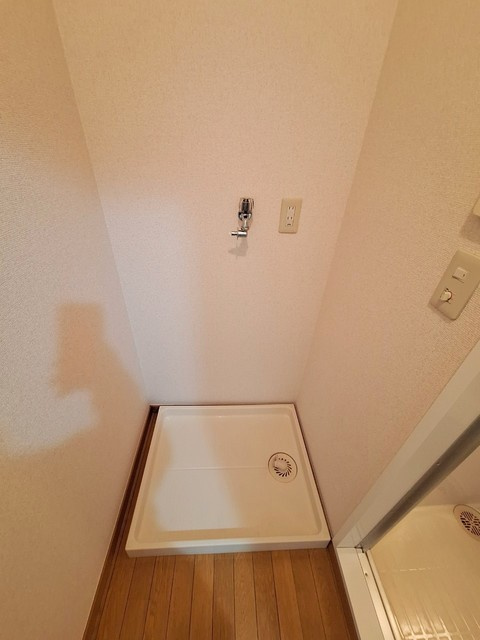 シュロス新井の洗面所|★室内洗濯機置き場★