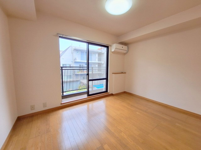 シュロス新井の居間・リビング|★ゆとりある広さのお部屋です★