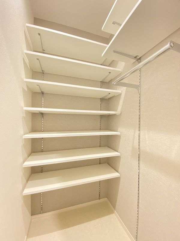 昭島市玉川町３丁目の賃貸マンションの内装