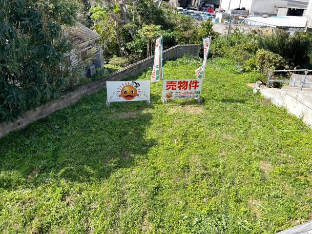沖縄市知花二丁目の周辺