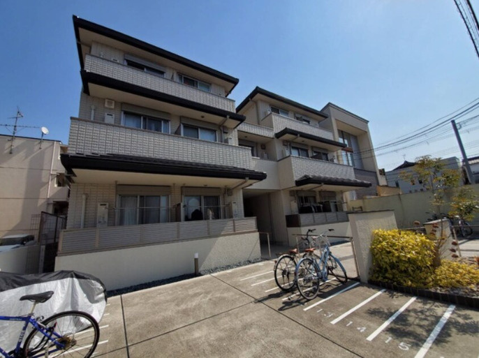 GARNET RESIDENCE 丹波橋の外観