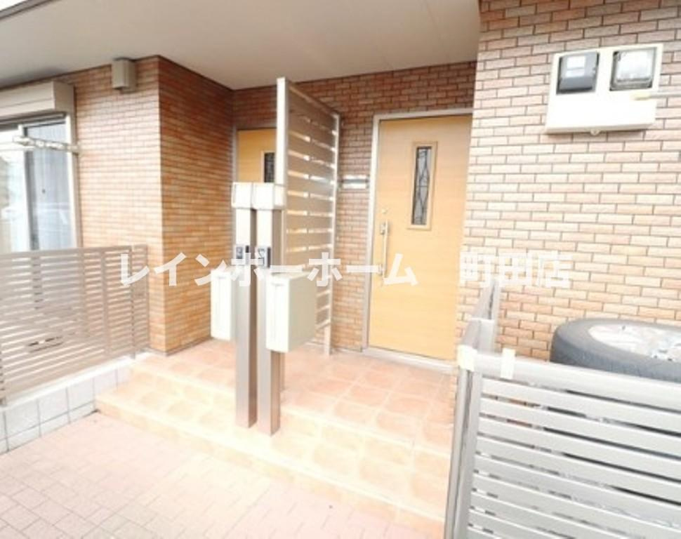 西鶴間KIガーデンズ　壱番館※初期費用分割後払いサービス利用可能物件のエントランス