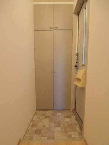 アークTOMI　B棟の玄関