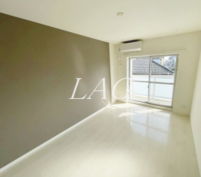 【居間・リビング】 | ティエラ | 洋室のお部屋です。