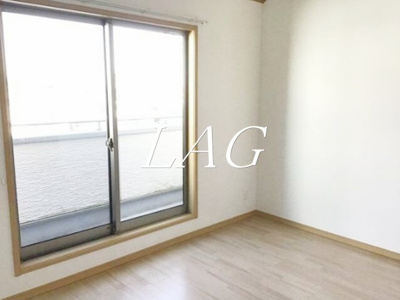 【居間・リビング】 | リュミエ西馬込 | 洋室のお部屋です。