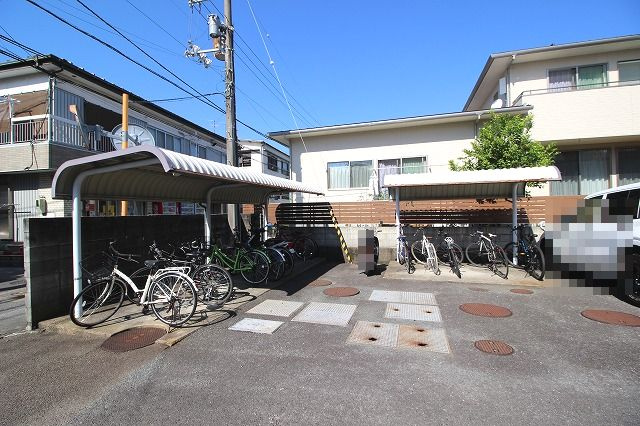 ハイツAの駐車場|駐車場完備です