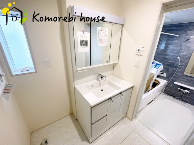 さいたま市北区日進町2丁目　4期　新築一戸建て　ブルーミングガーデン　02の独立洗面台|26.9.18