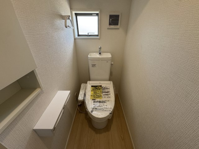 神戸市西区伊川谷町有瀬新築戸建１号棟のトイレ