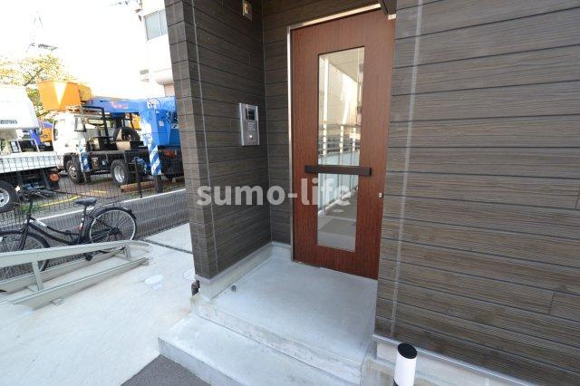 リブリ東園田のエントランス