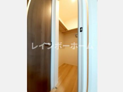 メゾン　ド　クレールの収納