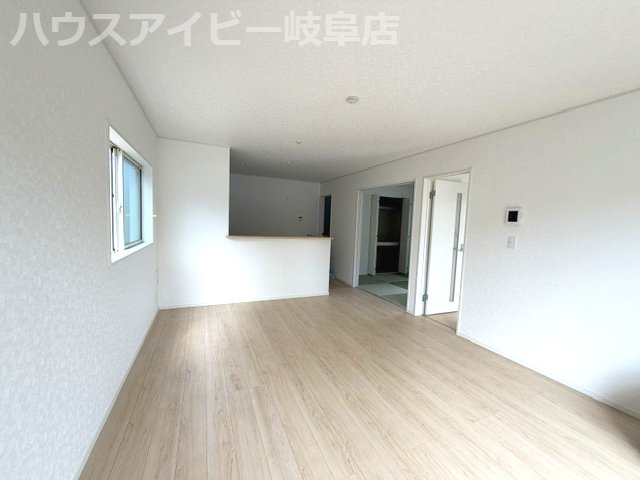 【居間・リビング】の画像