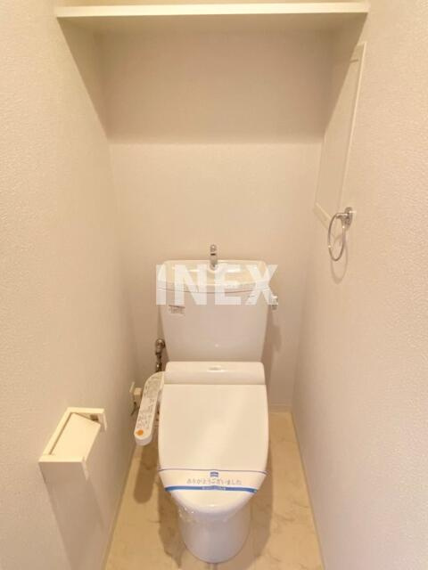 横浜市南区井土ケ谷中町の賃貸マンションのトイレ